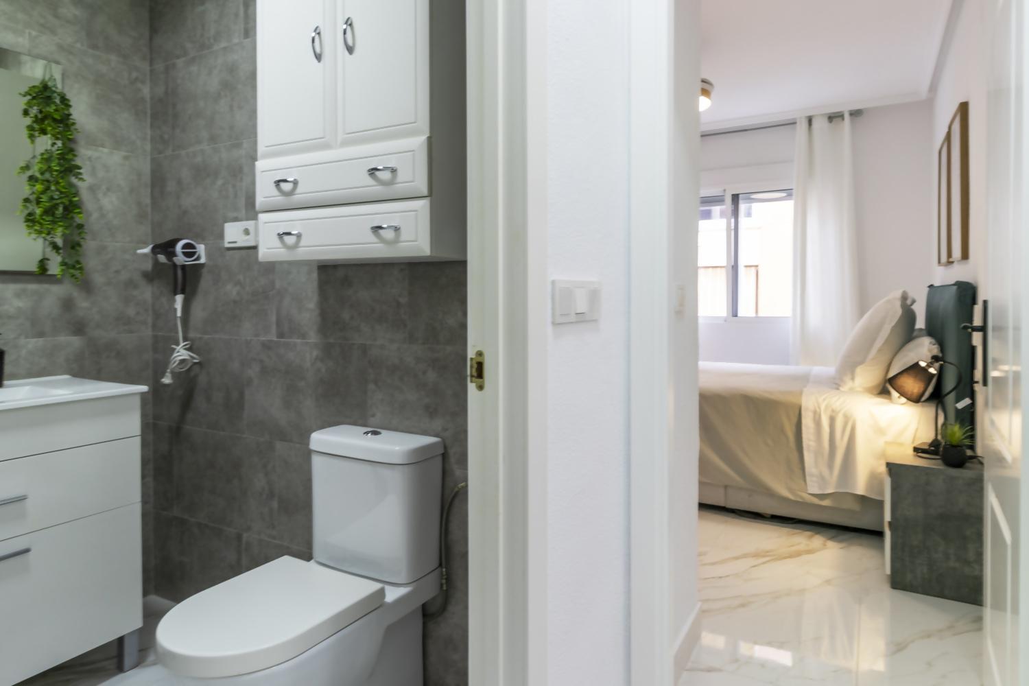 Apartamento Pink Azure Torrevieja Exterior photo