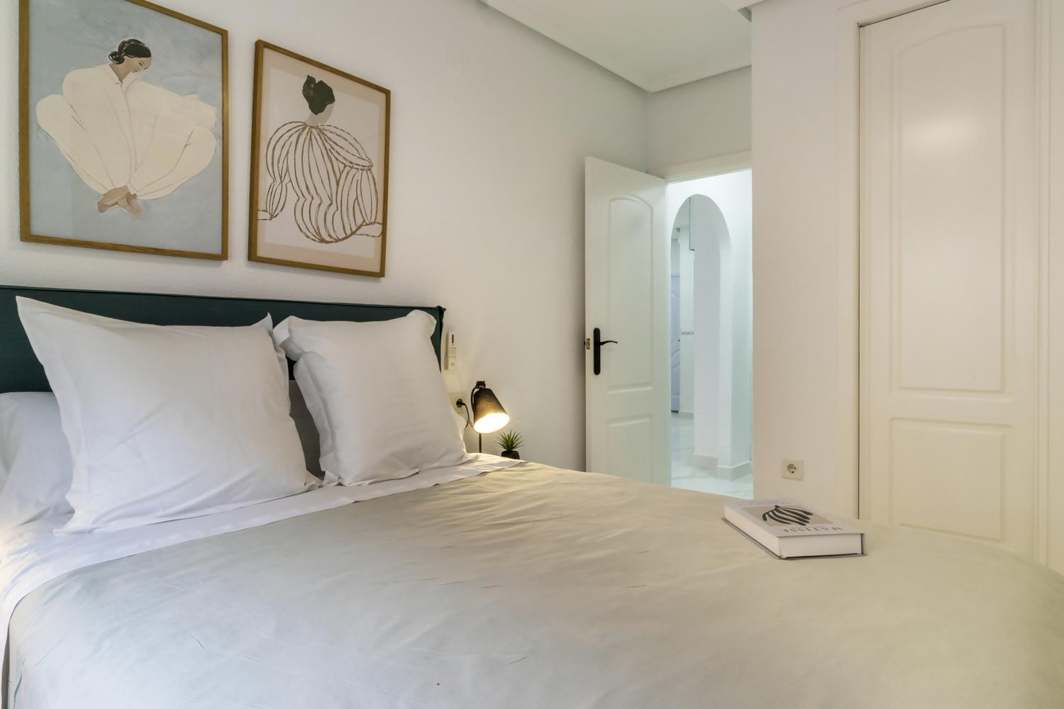 Apartamento Pink Azure Torrevieja Exterior photo